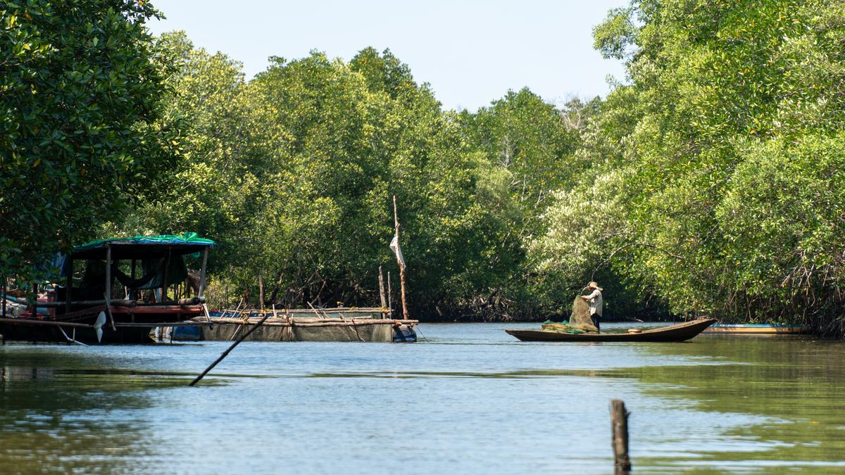 Advancing the Integration of Land Tenure into Nationally Determined Contributions: The Case of Cambodia